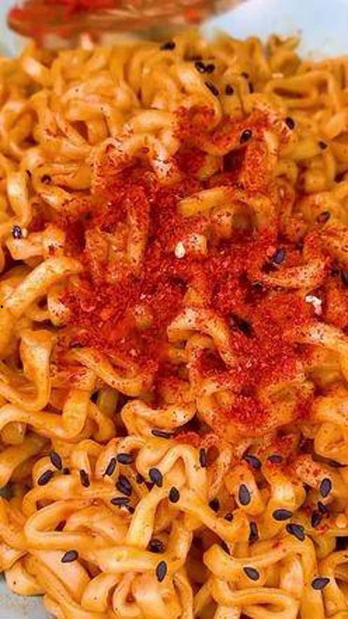 火鸡面的爆料吃法视频,颠覆味蕾的惊喜体验!
